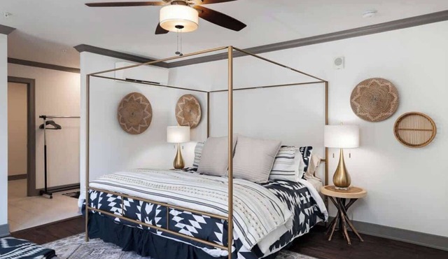 Park House on Main-The Exchange #1: KingBed