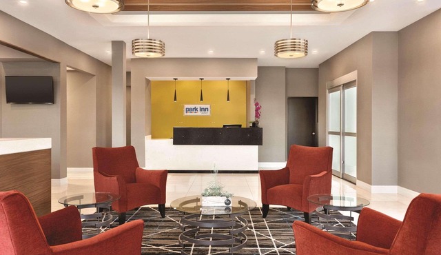 Park Inn by Radisson Brampton, On