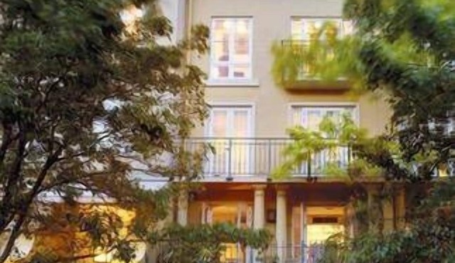 Park Lane Apartment East Melbourne