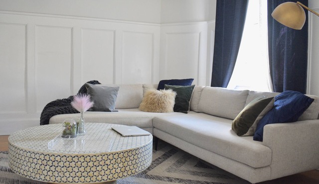 Park-Like, Family Friendly Home - Walk to Parks and Shops - Only 25 min to NYC