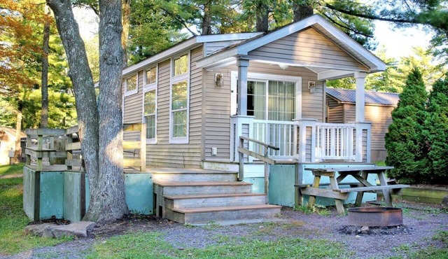 Park Model 35 w/3 Beds