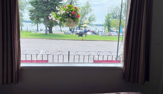 Park Place Motel & Suites