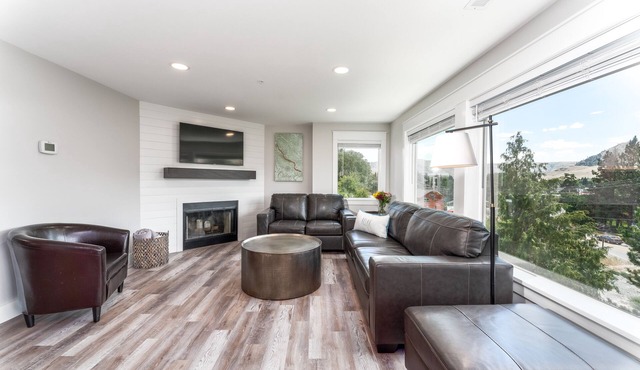Park Pointe A201 - Community Pool/Hot tub