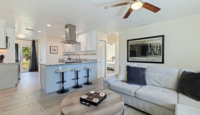 Park, Pool & Recreation Center Across the Street and 9 Mins to Beaches.