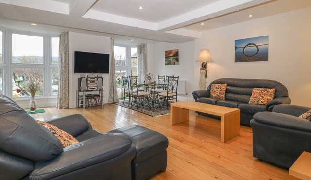 PARK ROAD APARTMENT, family friendly in Pateley Bridge