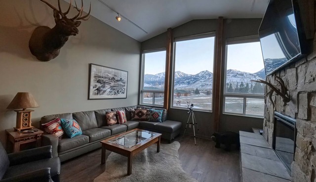Park's Edge Retreat on the Yellowstone River