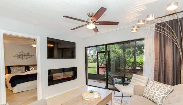 Park Shore Resort- Fall Special; Renovated 1st.Flr.unit-Master Suite w/Direct Lanai Access