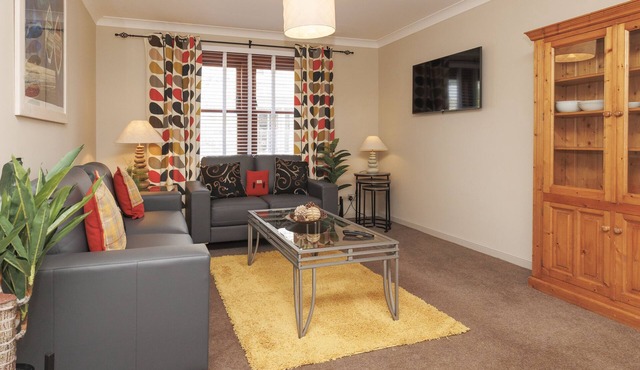 Park Suite 1 - up to four guests, adjacent to Park Suite 2