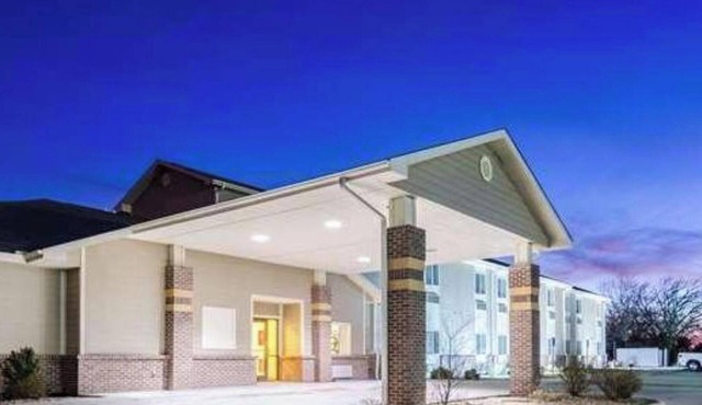 Park View Inn & Suites Hoisington