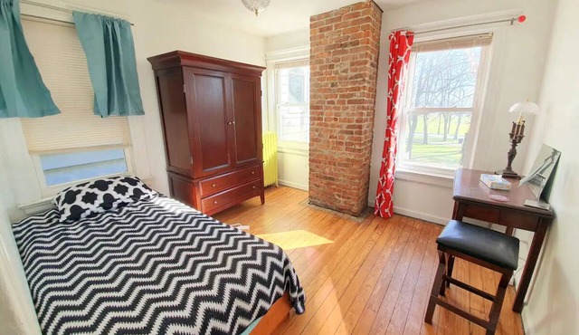 Park Views - Private 4 bed/2 bath - 30 mins to NYC