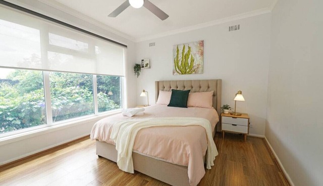 Parkdale 4-BRM Home near Mentone Pet-friendly Wi-Fi