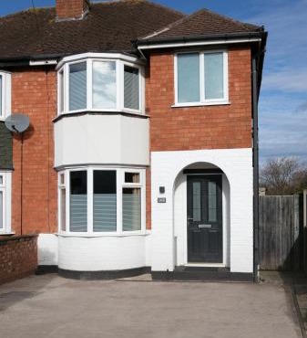 Parkdale-Ideal for Birmingham Airport, International Train Station-Resorts World, BHX, NEC ,JLR & HS2 sites, Self check in,