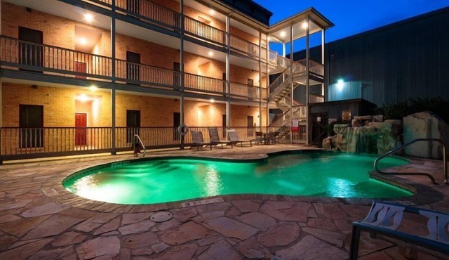 Parker River Haus Vg106 3 Bedroom Condo by RedAwning