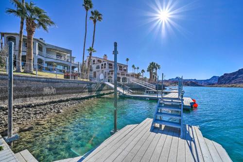 Parker Studio Nestled on the Colorado River!