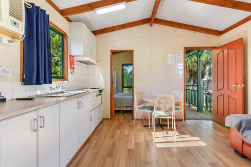 Parkes Country Cabins