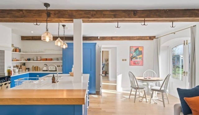 Parkfield Barn Summar