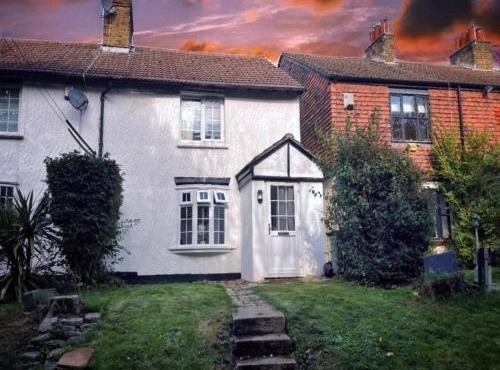 Parkgate Cottage Countryside Stay at Chelsfield Retreat