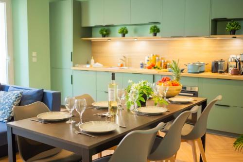 Parking gratuit à 3 min à pied, Clim, Laverie, Fibre, proche de Rousset, zone d'activités et domaines pour Mariages