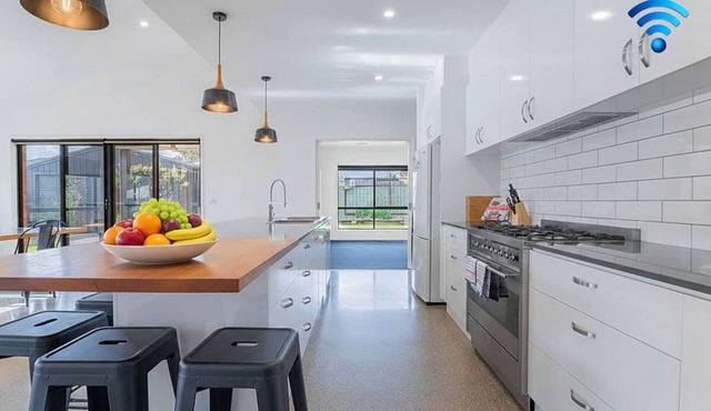 Parkland Garden Retreat