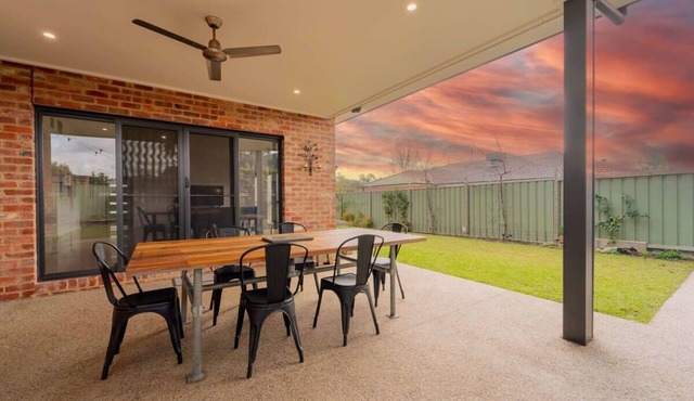 Parkland Garden Retreat