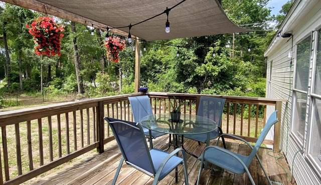 Parks, Springs, Nature getaway 3-bedroom mobile home WiFi, AC in l Fort White