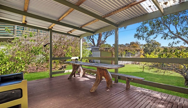 PARKSIDE BEACH HOUSE DOG FRIENDLY 450m BEACH