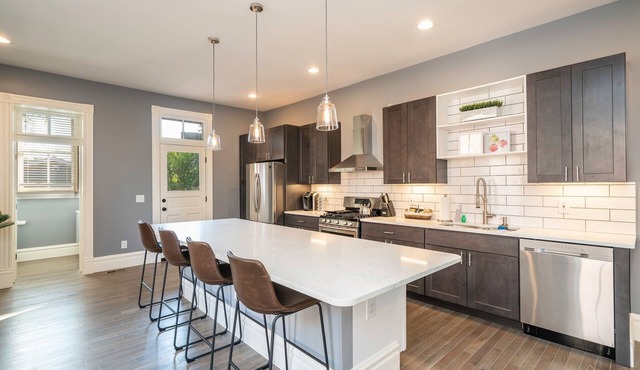 Parkside Comfort | JZ Vacation Rentals