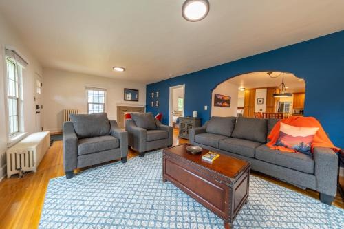 Parkside Escape South Hill w Private ADU