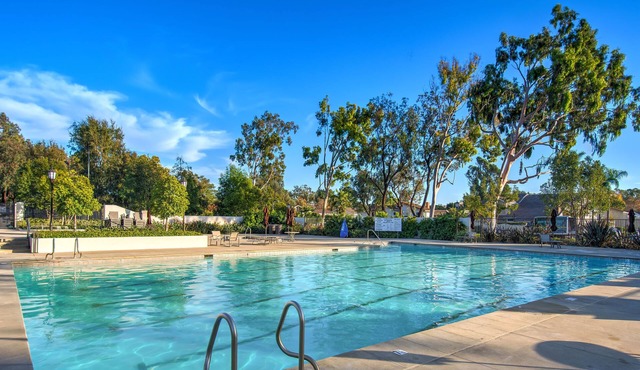 Parkside Irvine House - Near Newport and Laguna Beaches: 1-story