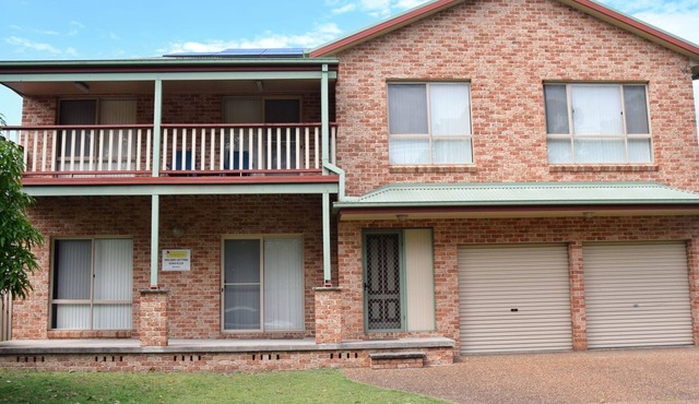 Parkview Lodge - walk to the beach