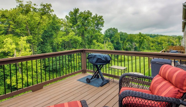 Parkville Vacation Rental Near Creekside Complex!