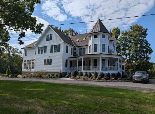 Parkway House Goshen Bed And Breakfast Suite 2