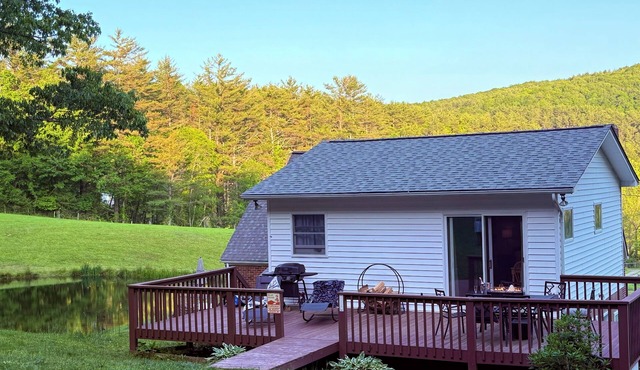 Parkway Paradise Cozy Retreat Blue Ridge Parkway Family & Pet Friendly