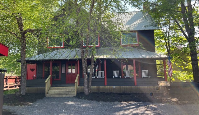 Parquet House - A charming 8 Bedroom waterfront property ~ in the heart of Inlet