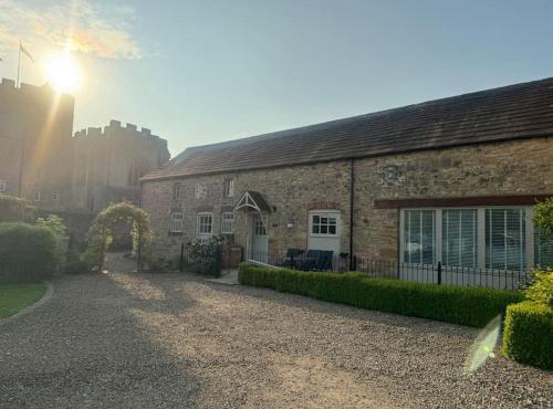 Parr Cottage at Snape Castle Mews