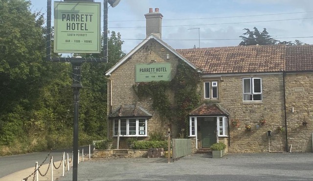 Parrett Hotel
