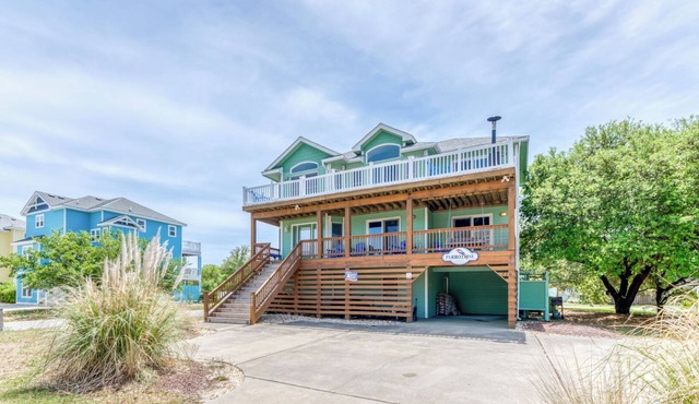 Parrotdise 7 bedroom home at Ocean Sands