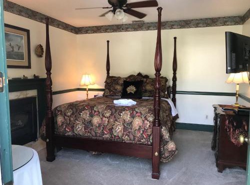Parsonage Inn Bed and Breakfast