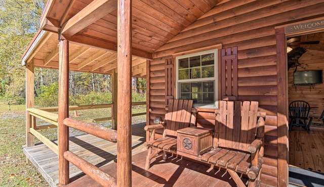 Parsons Semper Fi Cabin w/Fire Pit!
