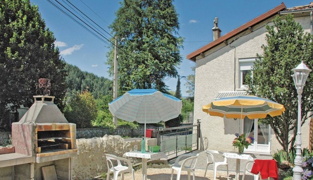 Part of an attractive house with shaded terrace in the south of the Ardèche.