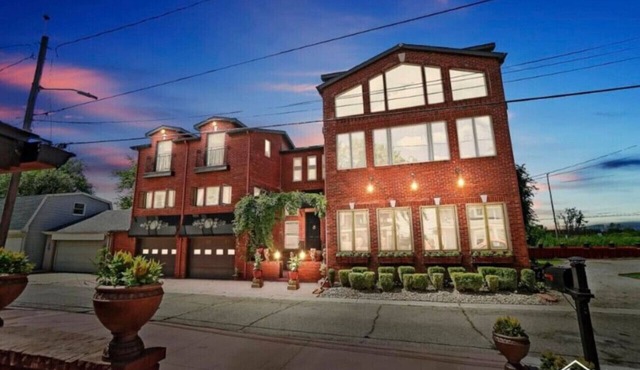 Part of Mini-Mansion, private, Lake Erie views