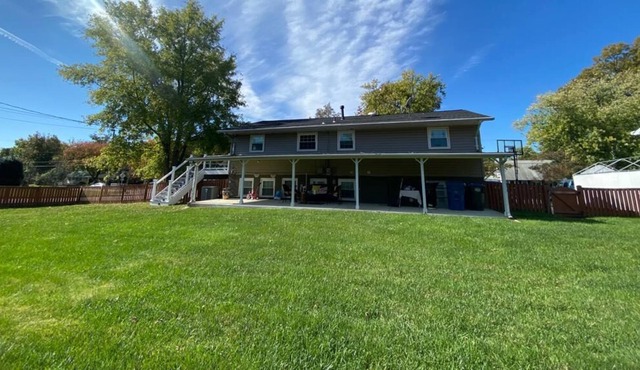 Partial Basement with private kitchen, Bathroom , washer Dryer & walk-in closet!