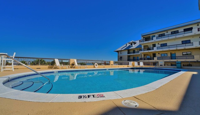 Partial Gulf Views, Covered Parking, Pool, HotTub!