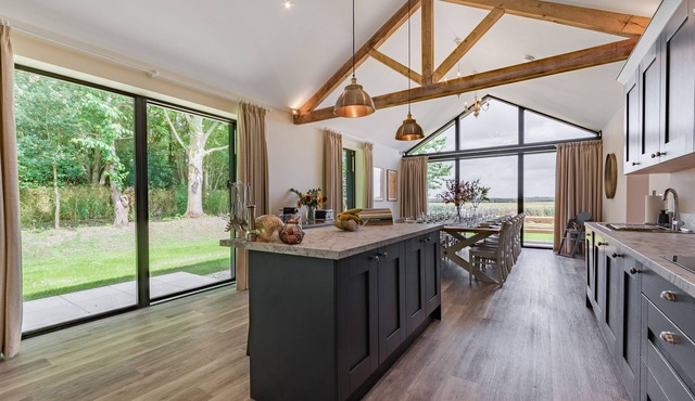 Partridge - sleeps 12 guests in 6 bedrooms