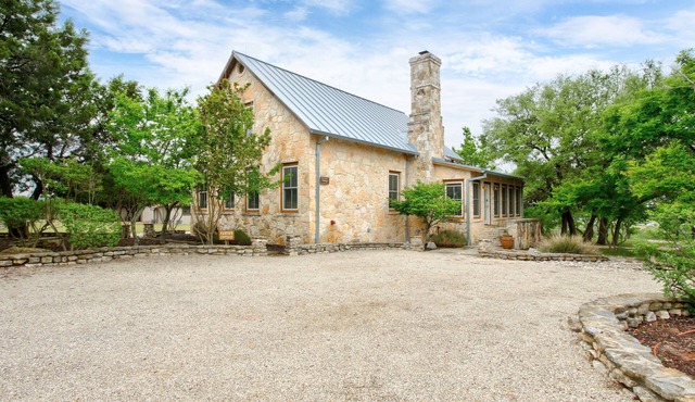 Parvin's Cottage at Riven Rock Ranch in Comfort TX