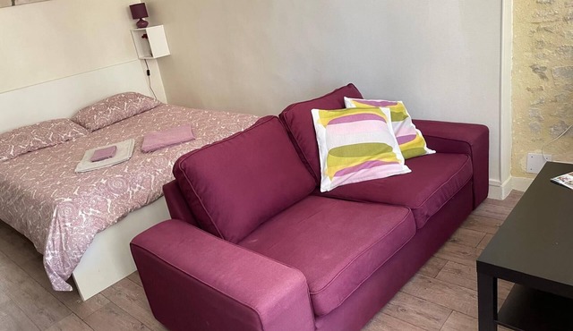 Parvis Cathédrale Bayeux charming studio apartment