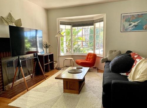 Pasadena Quiet Gem with Fiber Internet WiFi and Workspace