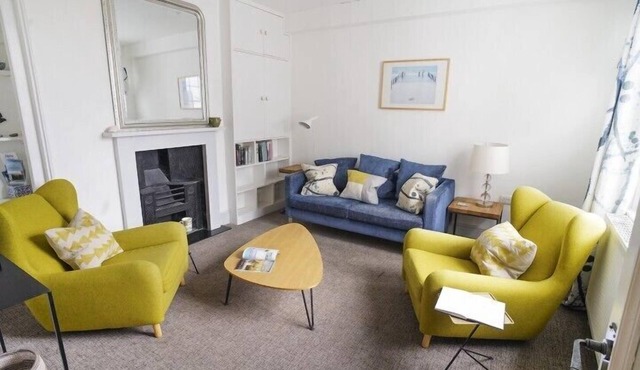 Paskins-1st Floor Apt-2 Bath-Cowes Centre-Sleeps 4