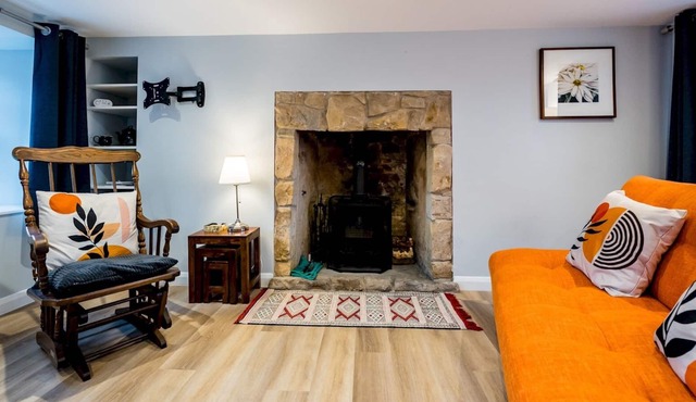 Pass the Keys | 1 bedroom studio with a cosy indoor log fire