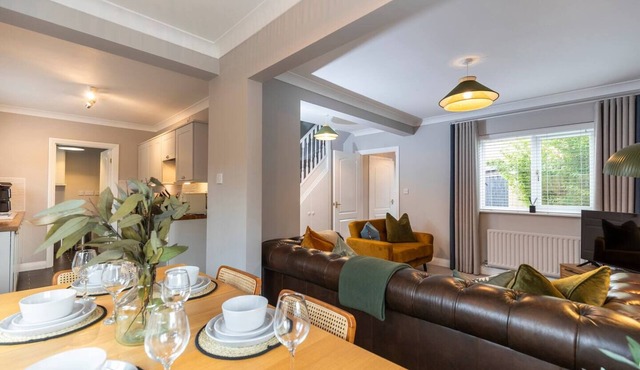 Pass the Keys | 4-Bed Home with Garden & Parking | Near Durham